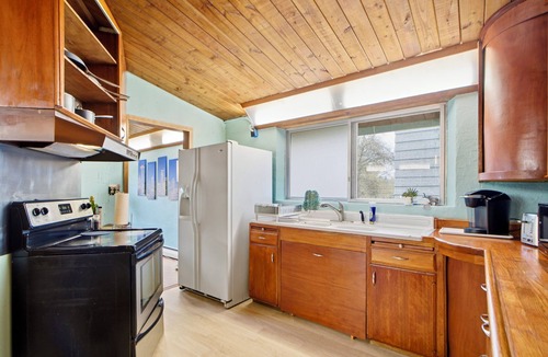Stevens House | Serene MidCentury Gem 5BR Madison Park & World Cup