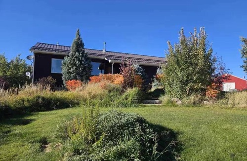 Pocatello Cabin | Serene Mountain Views Buckskin Rd Cabin 4 Bdrm 2200sqft 8 mi to Pocatello Dining