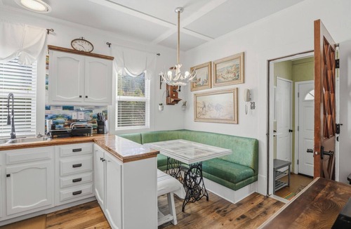 Garden Valley Cabin | Sharilynn @ BarBEarl Ranch - 66 private acres with hot tub and private pond
