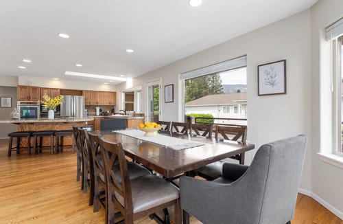 Wapato Point House | Shore View Home Retreat