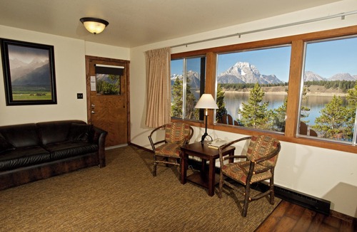 Moose Hotel | Signal Mountain Lodge