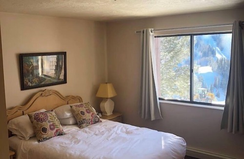 Powder Mountain Cabin | Ski in/out condo for 4 at Powder Mountain