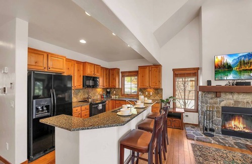 Tamarack Resort House | Ski in/out to Buttercup Chairlift, remodeled, AC, pet-friendly