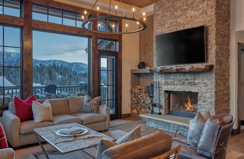Spanish Peaks House | Ski-in/Ski-out Home with Private Hot Tub