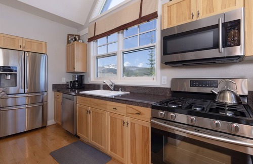 Saddle Ridge House | Ski-in/Ski-out Luxury Townhome in Moonlight Basin - Garage, Hot Tub, Views