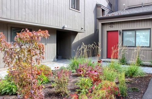 Warm Springs Condo | Ski-In/Ski-Out Splendor: Walk to the Lift
