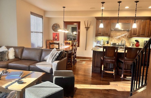 Ketchum House | SkiView Townhome 1C- New Listing! Close to Downtown & Pet Friendly