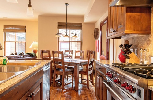 Ketchum House | SkiView Townhome 1C- New Listing! Close to Downtown & Pet Friendly