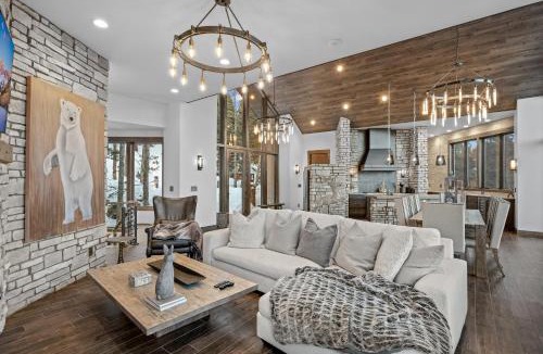 Windcliff Estates House | Skyes Peak - Luxury Mountain Retreat with Breathtaking Views