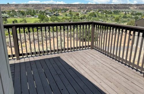 Buhl House | Snake River canyon 3 bedroom house in Buhl overlooking the river & golf course.