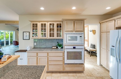Anacortes House | Snow Goose Point: Stunning Views & New Hot Tub!