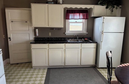 Fallon County Other | Southeast MT Country Guest Retreat