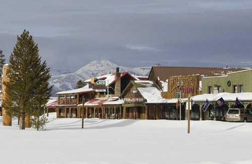 West Yellowstone Condo | Spacious 2-bedroom condo with WiFi in magical West Yellowstone