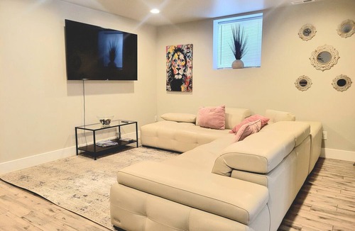 Mount Baker House | Spacious 2 bedroom unit in the heart of Seattle