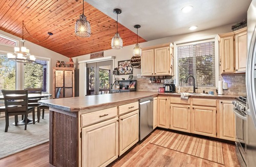 Garden Valley House | Spacious 4-bedroom house in nice Garden Valley with AC
