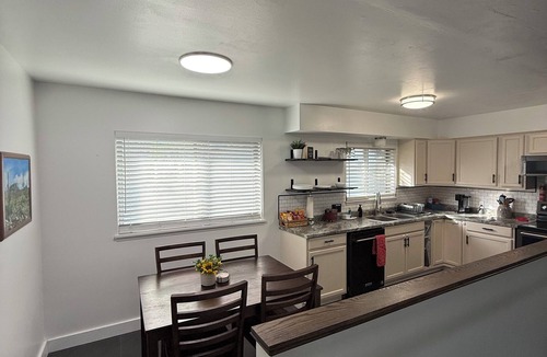 Pocatello House | Spacious 4-bedroom house with WiFi and AC in charming Pocatello