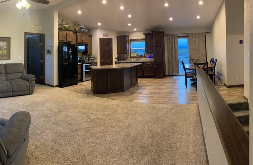 Powell House | Spacious 4-bedroom house in charming rural Powell with media and fitness room