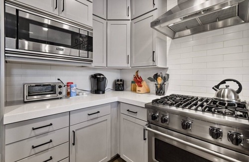 Park City Villa | Spacious 4 Bedroom - New with 3 King Beds and Private Hot-tub