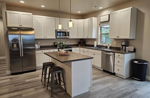Stevensville House | Spacious 4-bedroom house in Stevensville with mountain views
