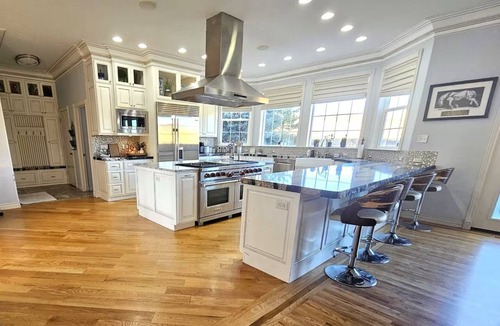 Pocatello House | Spacious 5BR Buckskin Rd: Mt Views, Chefs Kitchen, 3 Living Areas, 8mi to Dining