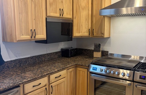 McCammon House | Spacious 6-bedroom house in beautiful McCammon with AC