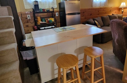 South Ogden Apartment | Spacious basement Apt near Skiing and Weber State, Hill AFB and more.nn