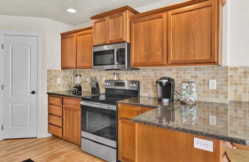 Meridian House | Spacious Cozy Home by Settlers Park - Meridian, ID