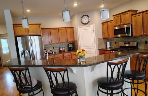 Meridian House | Spacious Designer Home w/Hardwoods, Granite, Stainless, Covered Patio, 4 pools.