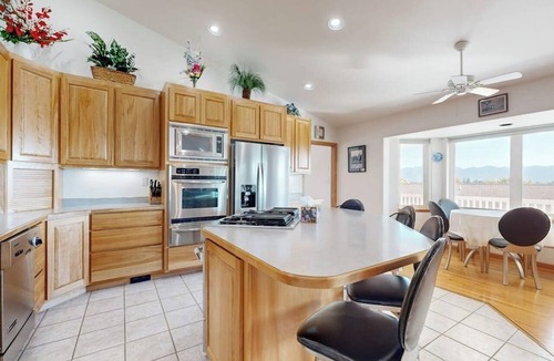 Kalispell House | Spacious home with pool table, WiFi, patio - close proximity to Flathead Lake