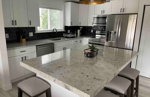 Millcreek House | Spacious Modern House w/Hot tub & Mountain Views