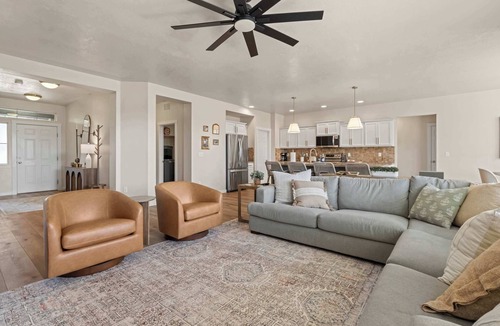 Nampa House | Spacious Nampa Retreat Near Pond Sleeps 16