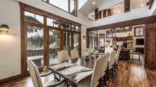 Park City Villa | Spacious Park City Ski Chalet | Wine Room & Sleeps 20