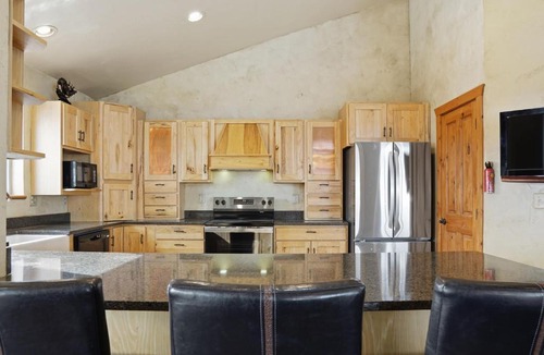 Cameron House | Spacious Retreat Near Yellowstone home