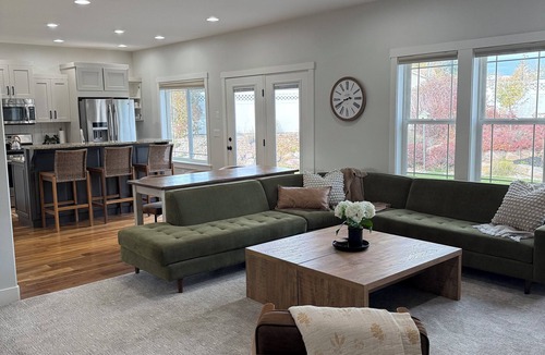 Smithfield House | Spacious retreat, sleeps 18 guests comfortably, theater and game room