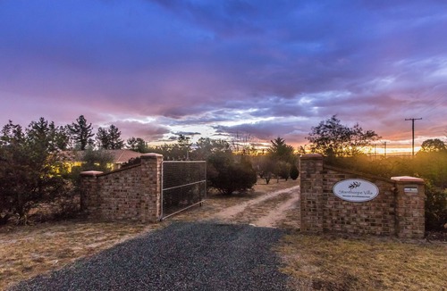 Stanthorpe House | Spectacular Stanthorpe Villa