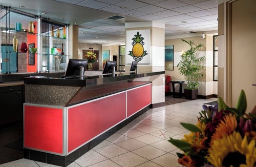 University District Hotel | Staypineapple's Comfort Stay, Two Queen Beds, Pet-Welcoming, By University
