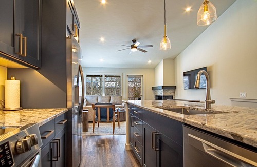 Warm Springs Condo | Steps to Free Shuttle 3-Min Ride to Ski Lifts & Ketchum