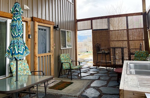 Hot Springs Apartment | Studio-garden Apartment; near hot mineral soaks, Pet friendly!