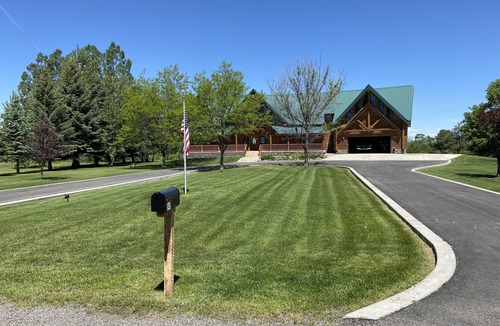 St. Anthony House | Stunning river front cabin with exceptional views.