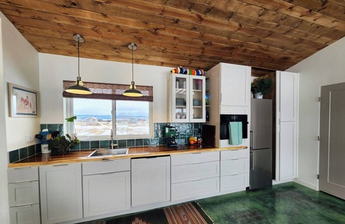 Driggs Ski Chalet | Stunning Teton View Casita 2 BR/2BA Dog Friendly Just 12 miles to Grand Targhee