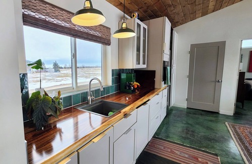 Driggs Ski Chalet | Stunning Teton View Casita 2 BR/2BA Dog Friendly Just 12 miles to Grand Targhee