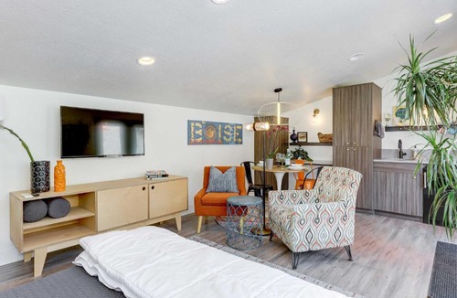 Quail Ridge Apartment | Stylish & Modern Boise Studio w/Foothills Views!