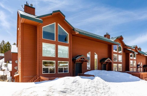 Powder Mountain House | Sugar Pine MR4 Ski-InOut Powder Mtn Biking