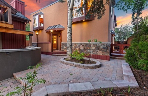 Ketchum House | SUMMER DATES ADDED: Rare 4 Bdrm DT Ketchum- Walk to everything!