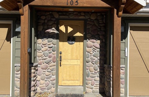 Wolf Creek House | Summer fun! Luxury 5 bdrm townhome, private hot tub, sleeps 16! Weekly discount