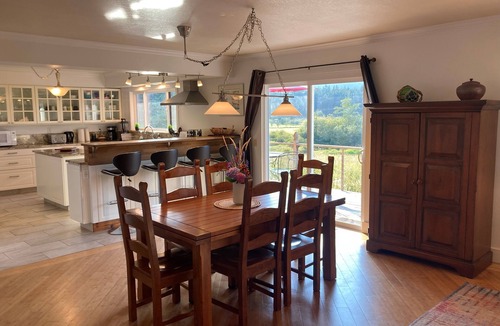 Eastsound House | SUMMER SALE! Cedar Field House on 2 Acres - horseshoes, Volleyball, Fire pit
