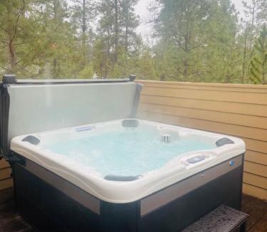 Redmond House | Sun Haven - Meredith Lodging