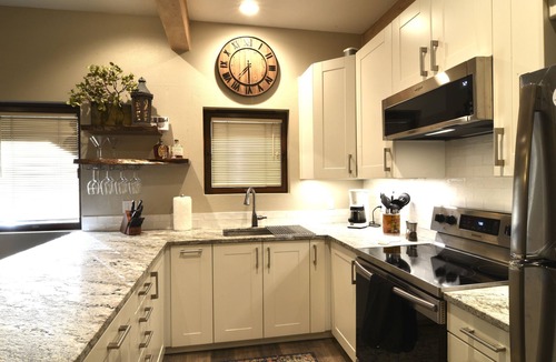 Ketchum Condo | Sun Valley Adventures | Heated Pool & Spa
