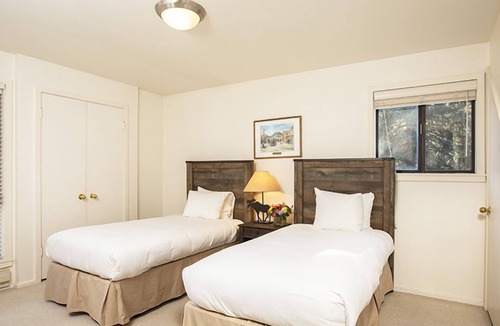 Elkhorn Hotel | Sun Valley Resort, Three Bedroom Five Beds Village Condo