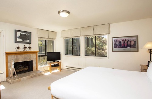 Elkhorn Hotel | Sun Valley Resort, Three Bedroom Five Beds Village Condo